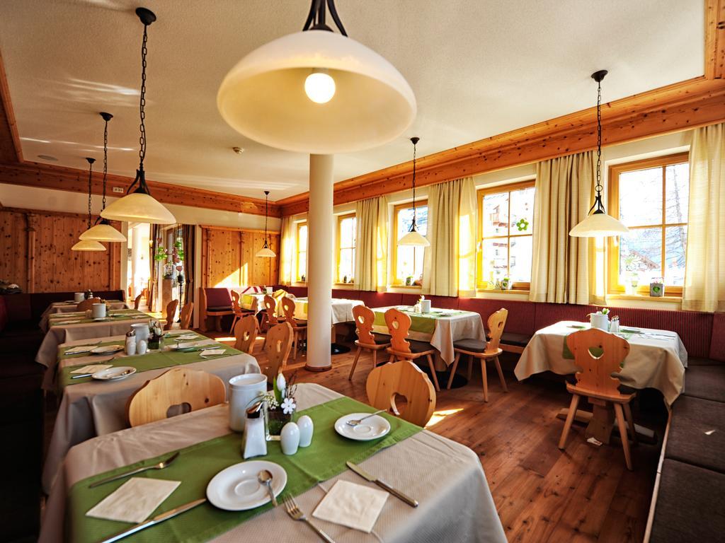Hotel Roeck Garni Fiss Exterior photo