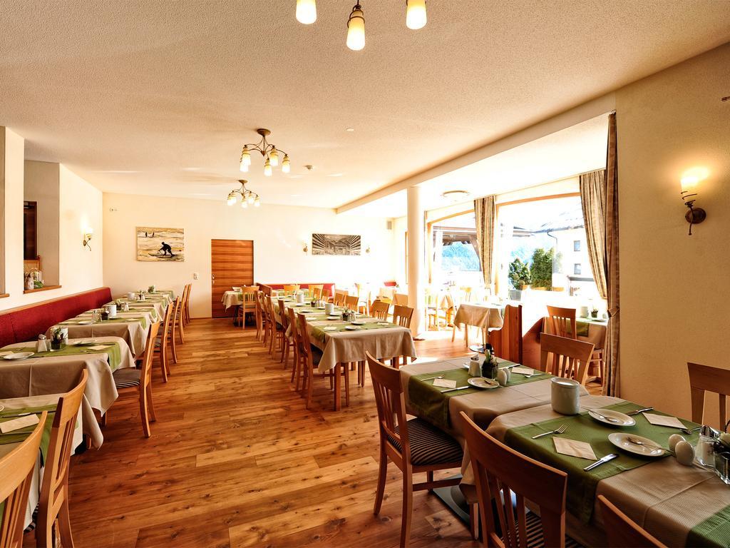 Hotel Roeck Garni Fiss Exterior photo