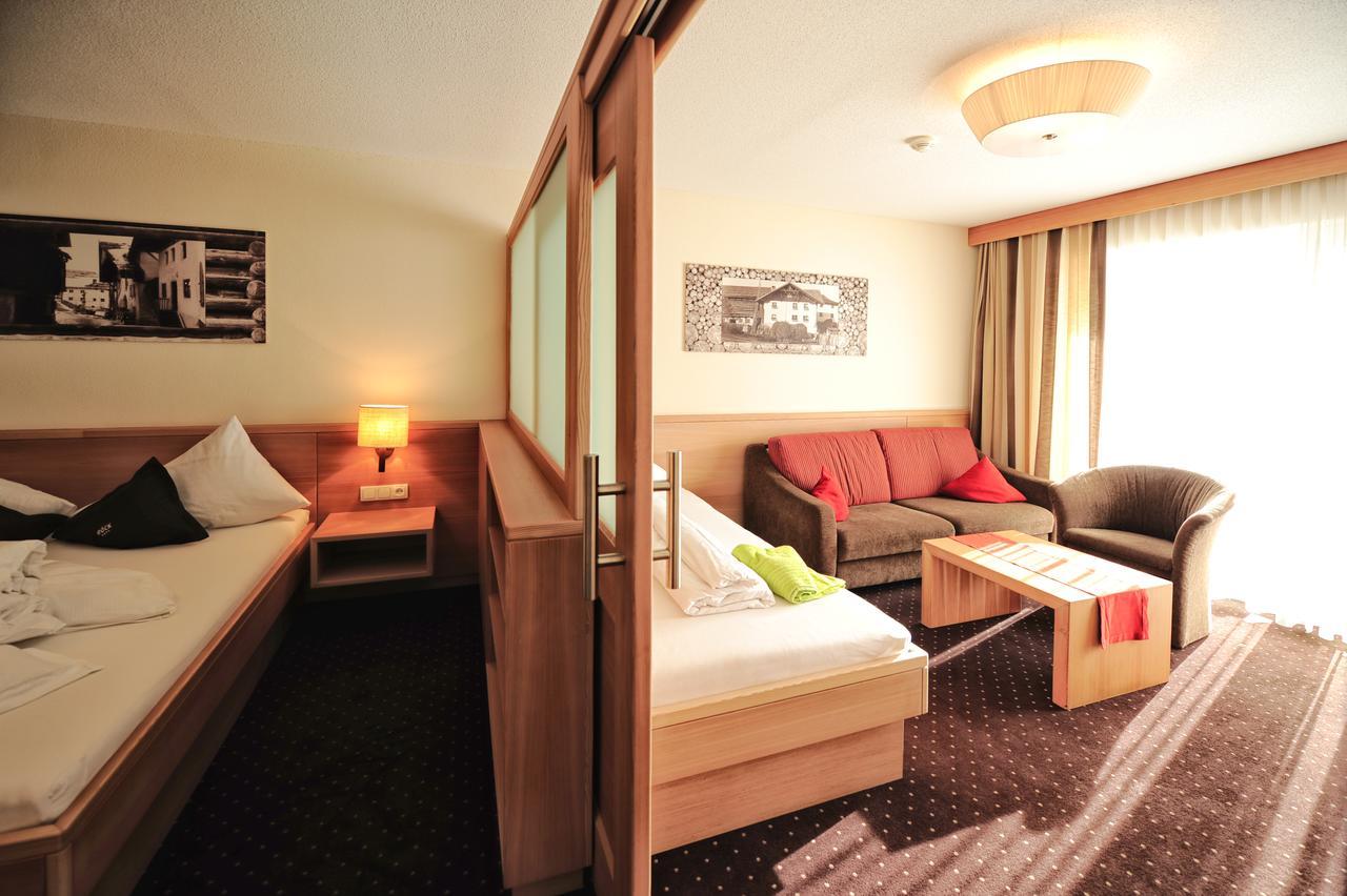 Hotel Roeck Garni Fiss Exterior photo
